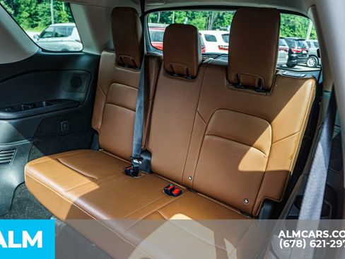 Used 2023 Nissan Pathfinder Platinum w/ Cargo Package FWD image 21