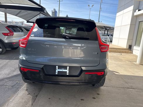 Certified 2023 Volvo XC40 B5 Plus w/ Protection Package Premier image 6