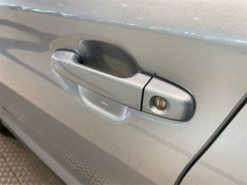 Used 2022 Subaru Ascent Limited w/ Technology Package image 8