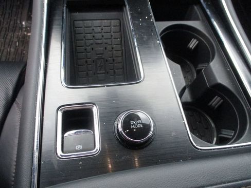 Used 2025 Lincoln Aviator Reserve w/ Equipment Group 201A image 5