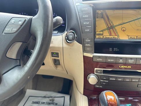 Used 2011 Lexus LS 460 w/ Comfort Pkg RWD image 29