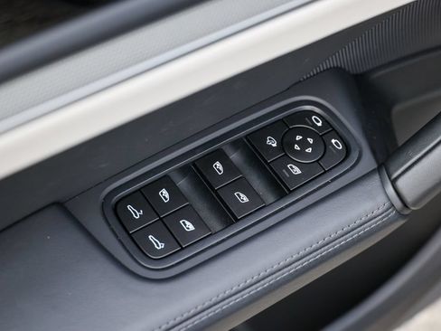 Certified 2026 Porsche Cayenne Coupe AWD/4WD image 30