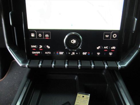 Used 2025 GMC Acadia AT4 image 25