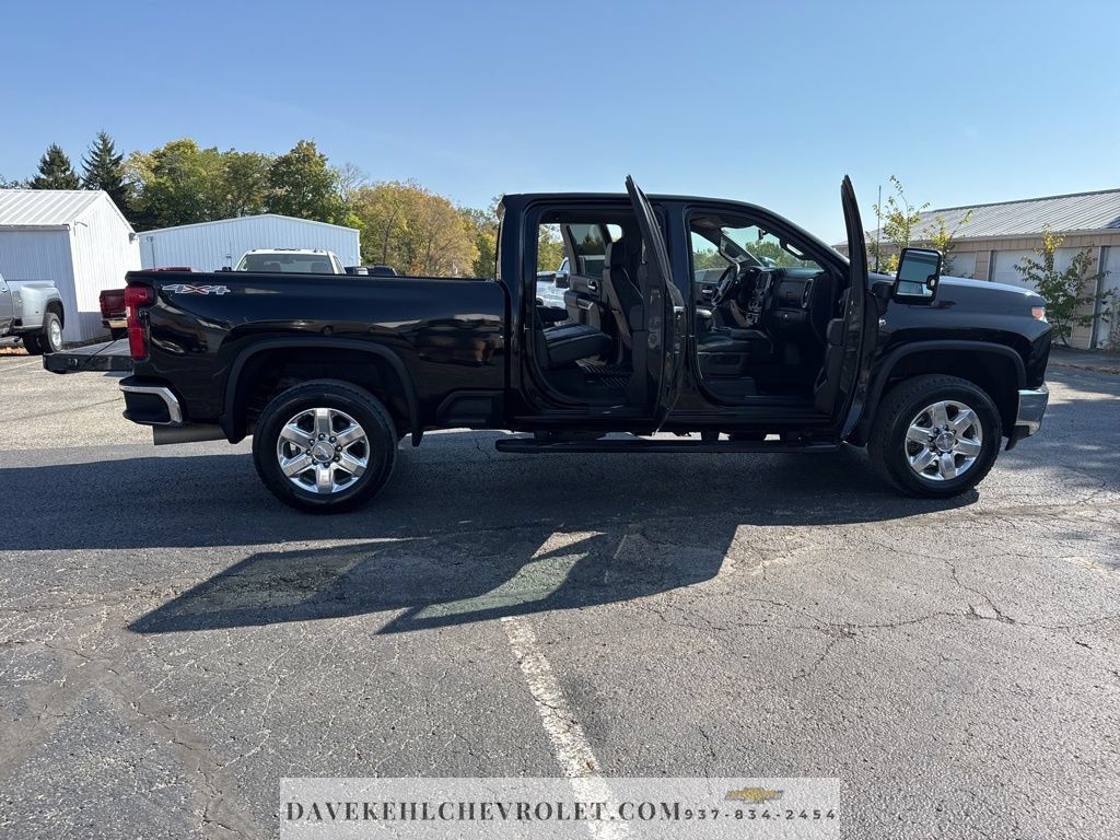 Used 2020 Chevrolet Silverado 2500 LTZ w/ LTZ Convenience Package AWD/4WD image 33