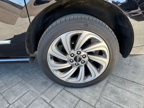 Used 2023 Lincoln Navigator L Reserve image 4