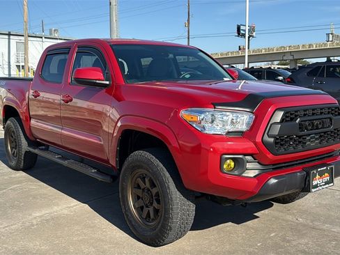Used 2023 Toyota Tacoma SR image 3