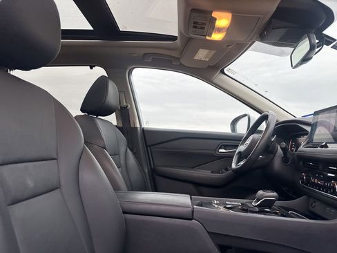 Certified 2024 Nissan Rogue SL w/ SL Premium Package image 27