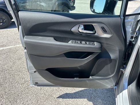 New 2026 Chrysler Pacifica Select image 58