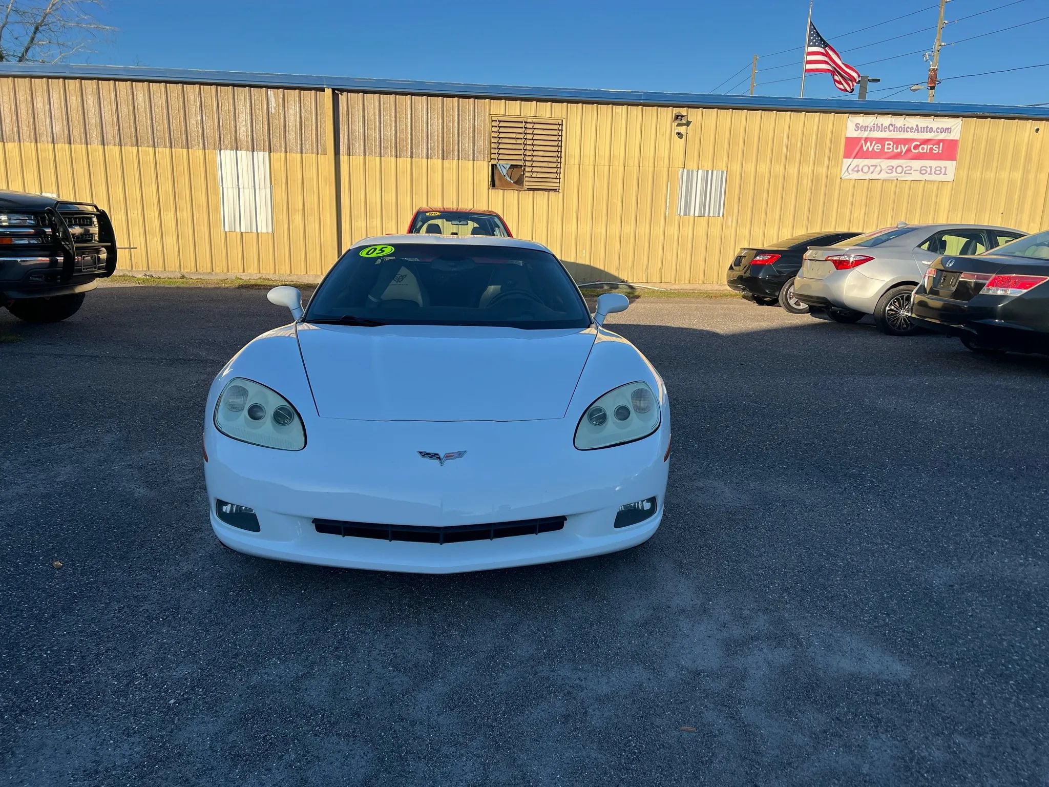 Used 2005 Chevrolet Corvette Coupe w/ Preferred Equipment Group RWD image 2
