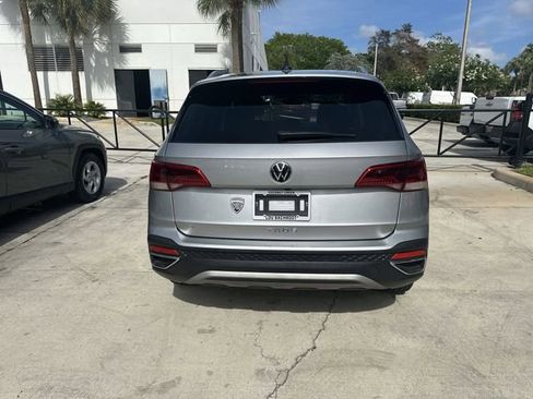Used 2024 Volkswagen Taos SE FWD image 19