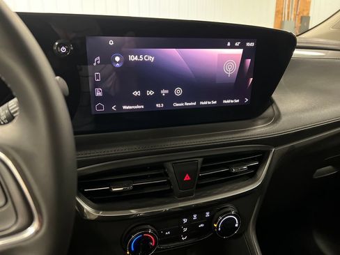 Certified 2024 Buick Encore GX Preferred AWD/4WD image 22