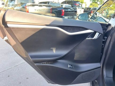 Used 2018 Tesla Model S 100D AWD/4WD image 17