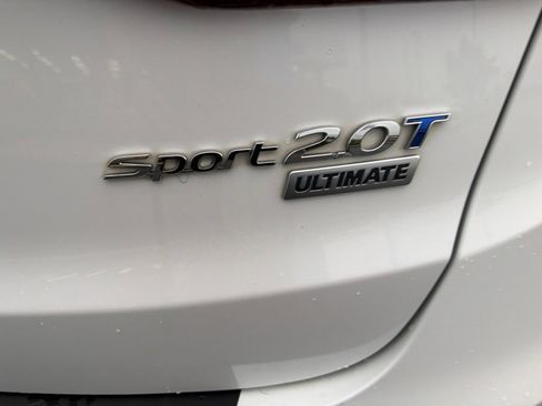 Used 2017 Hyundai Santa Fe Sport w/ Cargo Package FWD image 4