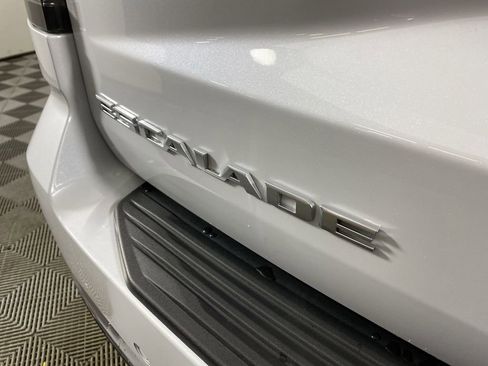 New 2026 Cadillac Escalade Luxury w/ Touring Package image 34