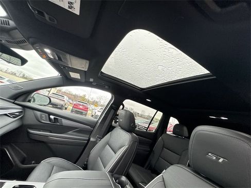 New 2026 Buick Enclave Sport Touring w/ Power Package image 18