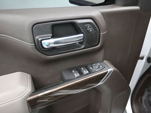 Used 2021 Chevrolet Silverado 1500 LT image 11