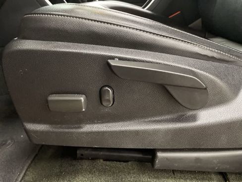 Used 2018 Chevrolet Colorado ZR2 image 14