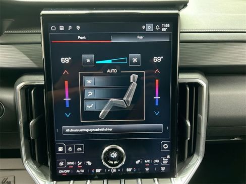 Used 2025 GMC Acadia Elevation image 16