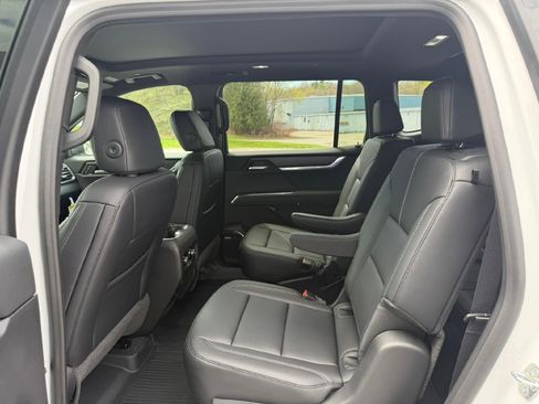 New 2026 GMC Acadia Elevation w/ Black Edition AWD/4WD image 40