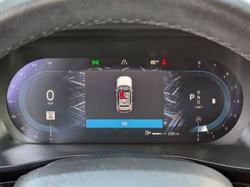 Used 2023 Volvo XC40 B5 Core image 12