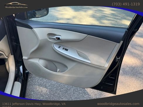 Used 2013 Toyota Corolla LE FWD image 15