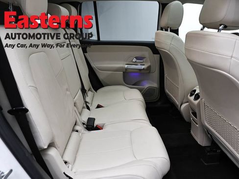 Used 2021 Mercedes-Benz GLB 250 4MATIC image 26