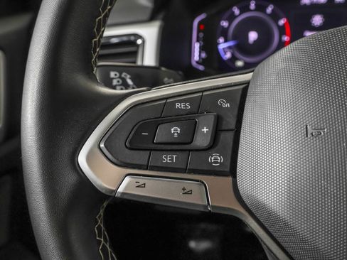 Certified 2023 Volkswagen Atlas Cross Sport SE image 28