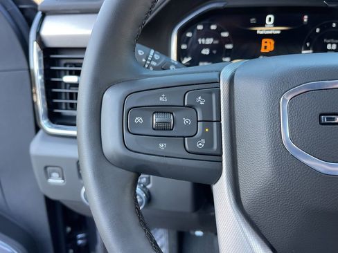 Used 2025 GMC Sierra 3500 Denali w/ Denali Reserve Package image 17