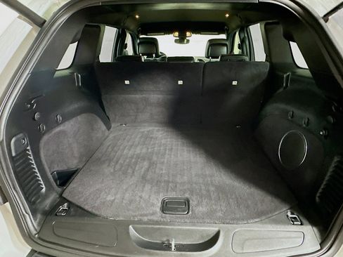 Used 2020 Jeep Grand Cherokee Altitude image 27