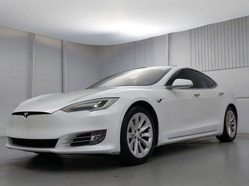 Used 2017 Tesla Model S image 1