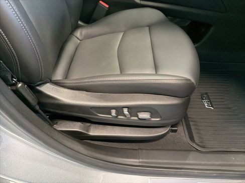 Used 2023 Cadillac XT6 Sport w/ Technology Package image 17