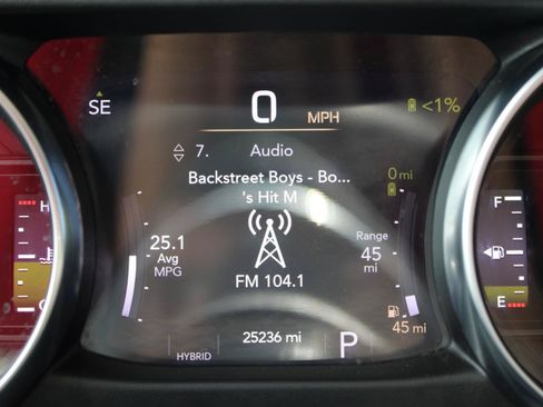 Used 2023 Jeep Wrangler Unlimited Sahara w/ Cold Weather Group AWD/4WD image 26
