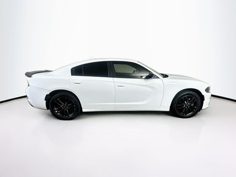 Used 2019 Dodge Charger SXT w/ Blacktop Package AWD/4WD image 10