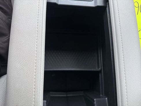 Used 2025 Toyota Grand Highlander FWD image 31
