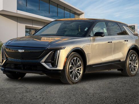 New 2026 Cadillac Lyriq Sport image 8