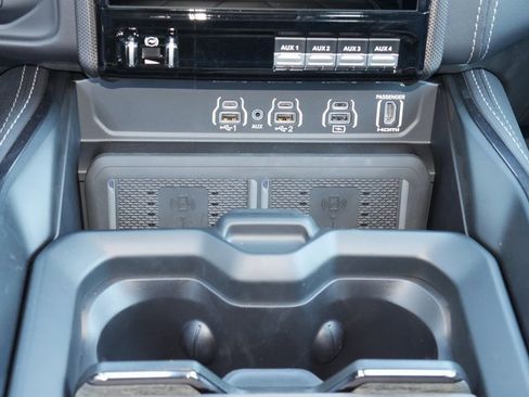 Used 2025 RAM 3500 Limited image 17