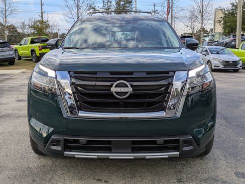 Certified 2024 Nissan Pathfinder Platinum w/ Cargo Package image 9