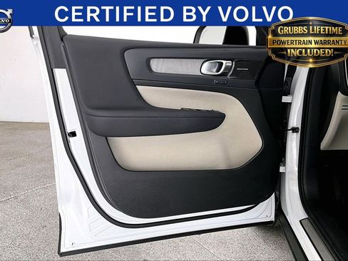 Used 2023 Volvo XC40 B5 Ultimate w/ Protection Package Premier AWD/4WD image 23