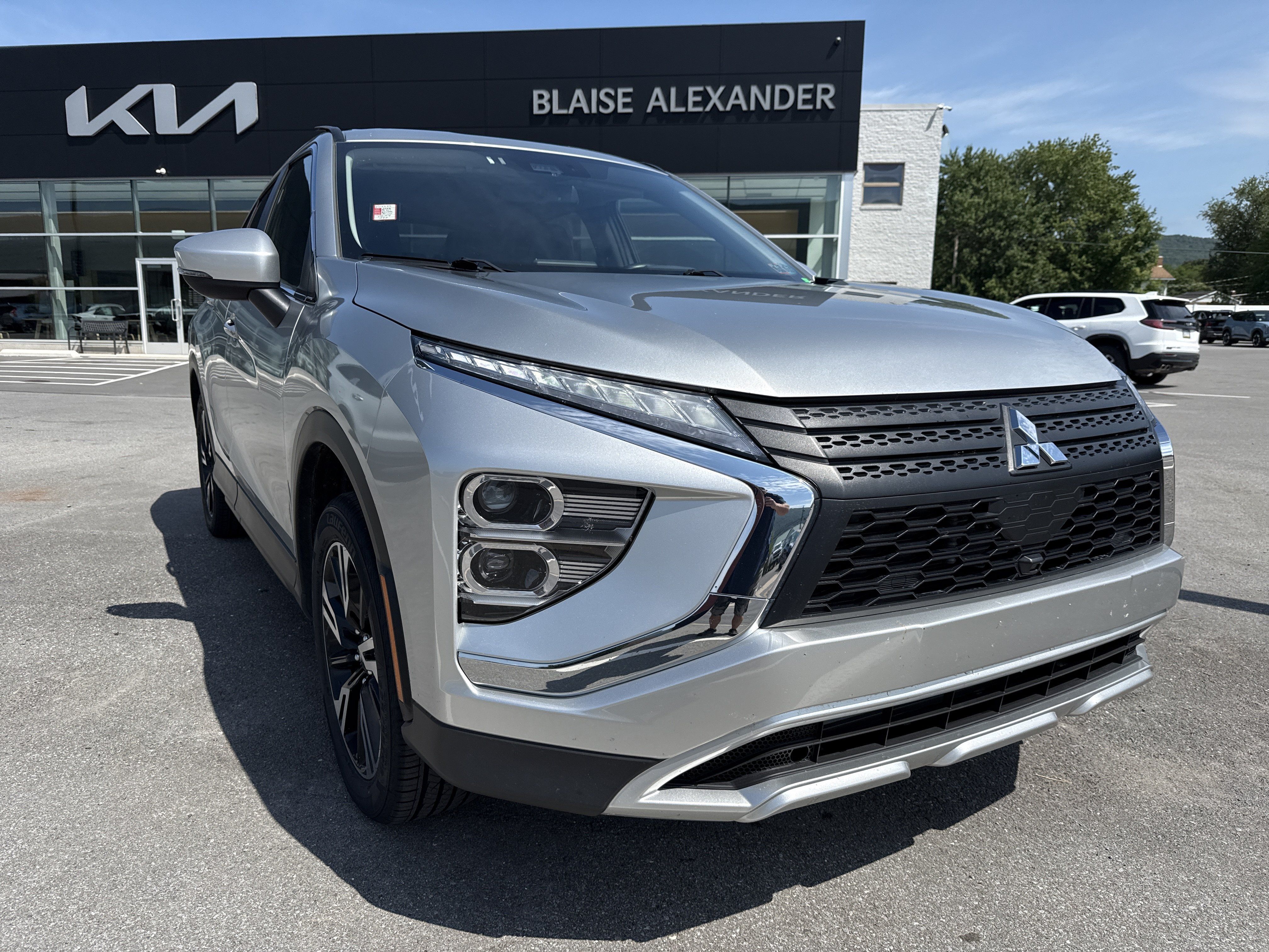 Used 2025 Mitsubishi Eclipse Cross SE AWD/4WD image 1