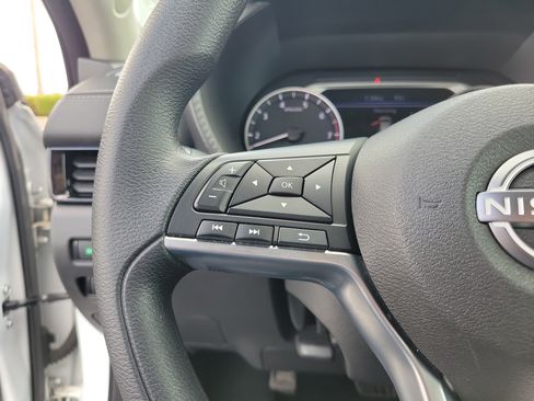Certified 2024 Nissan Sentra SV FWD image 22