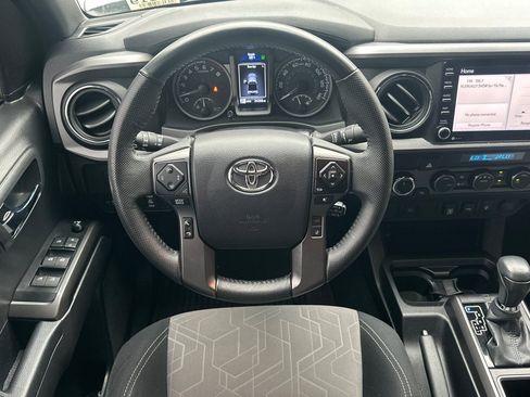 Used 2023 Toyota Tacoma TRD Off-Road image 16