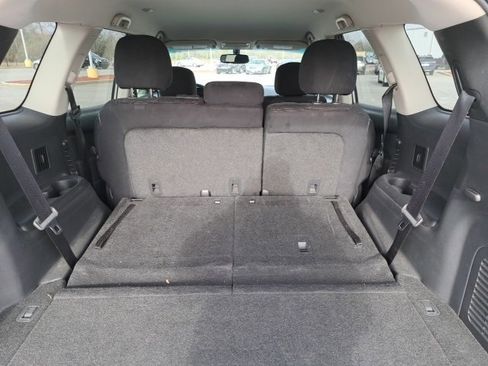 Used 2016 Nissan Pathfinder SV w/ SV Cold Weather Package image 12