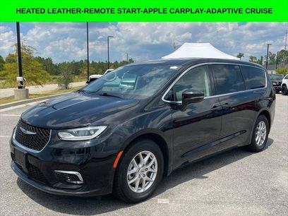 Certified 2024 Chrysler Pacifica Touring-L
