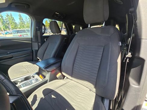 Used 2020 Ford Explorer XLT AWD/4WD image 22