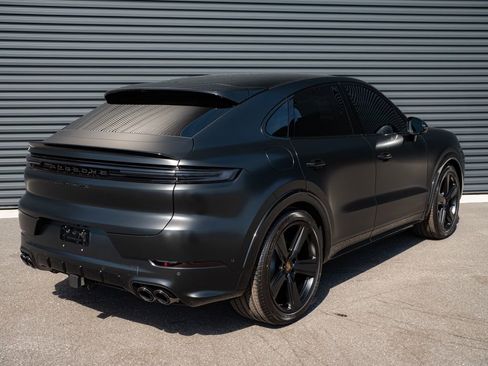 Certified 2026 Porsche Cayenne GTS image 29