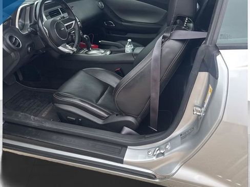 Used 2011 Chevrolet Camaro LT image 1