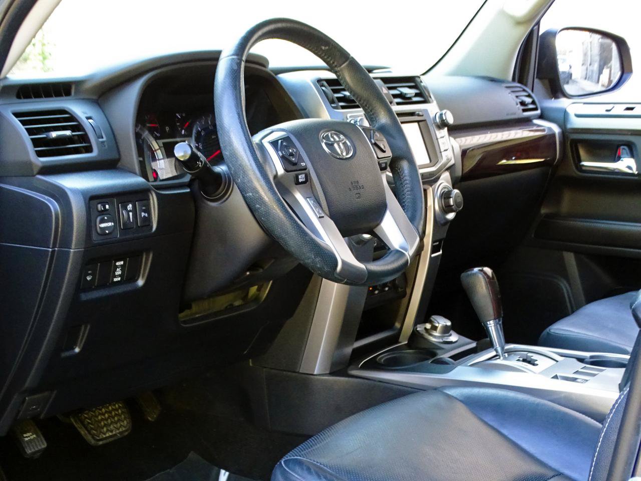 Used 2015 Toyota 4Runner Limited AWD/4WD image 14