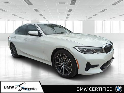 Certified 2022 BMW 330i xDrive Sedan w/ Convenience Package image 1