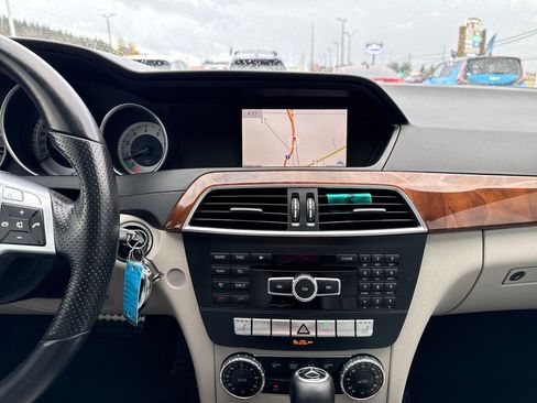 Used 2013 Mercedes-Benz C 300 4MATIC Sedan image 25