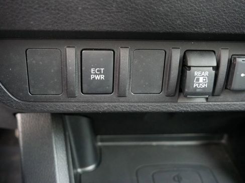 Used 2021 Toyota Tacoma TRD Off-Road AWD/4WD image 23